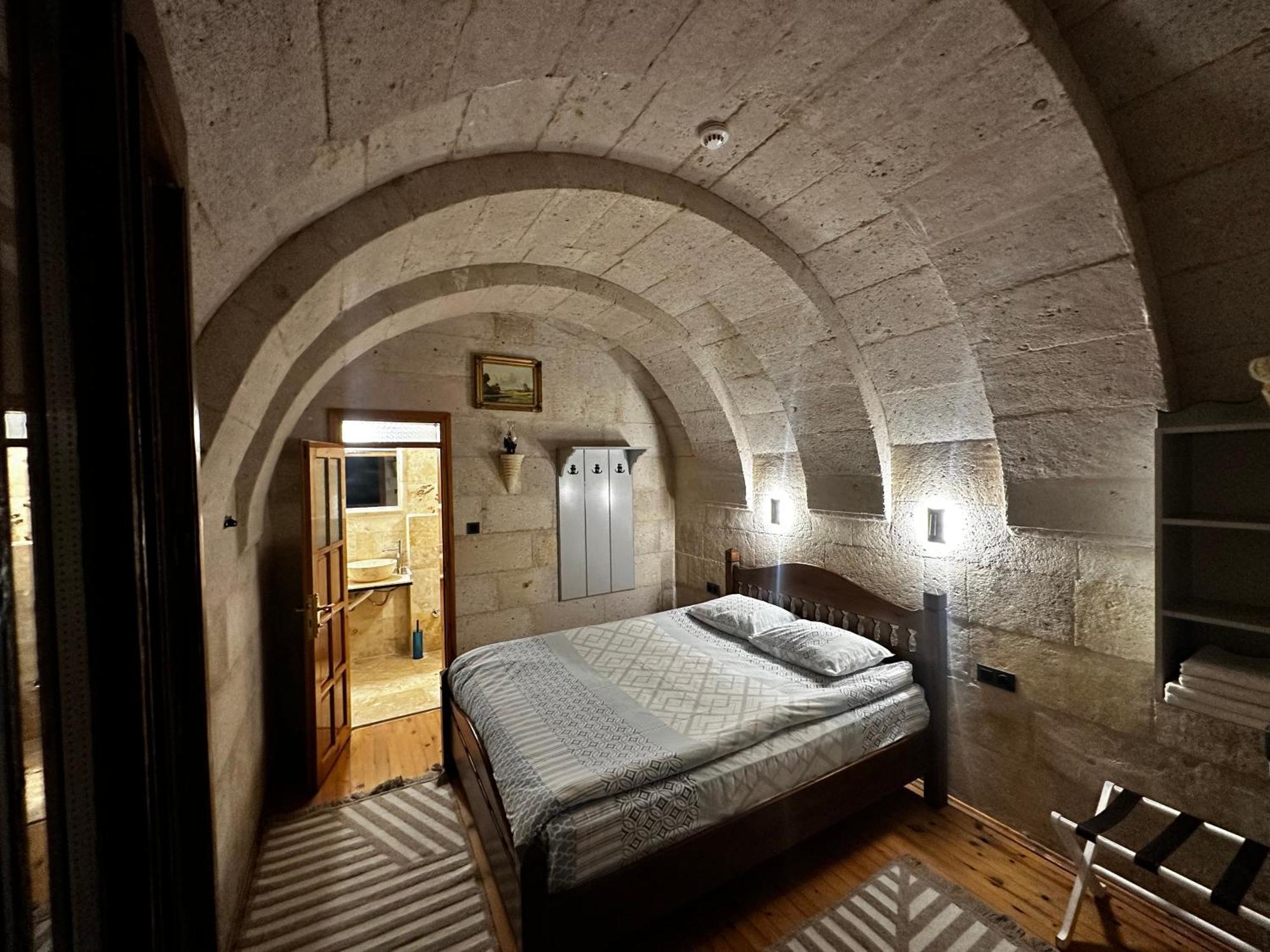 Отель Anatolia Raymonde Cave House Учисар Экстерьер фото