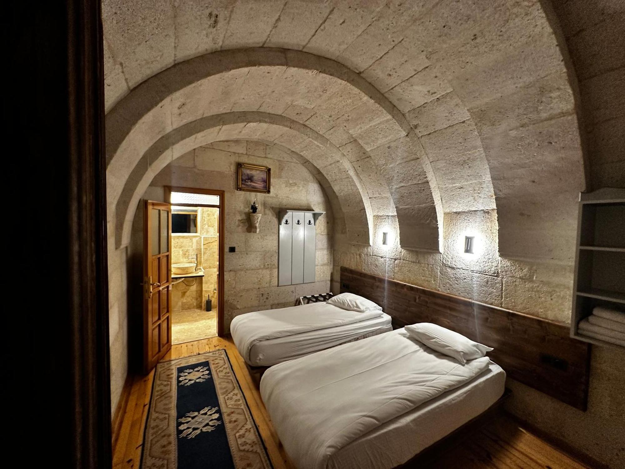 Отель Anatolia Raymonde Cave House Учисар Экстерьер фото